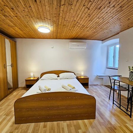 Apartment Kanavelic In Old Town Korcula Экстерьер фото