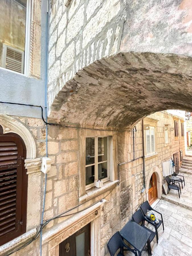 Apartment Kanavelic In Old Town Korcula Экстерьер фото